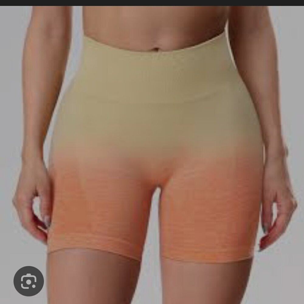 🥵 Scrunch butt lifting yoga workout shorts